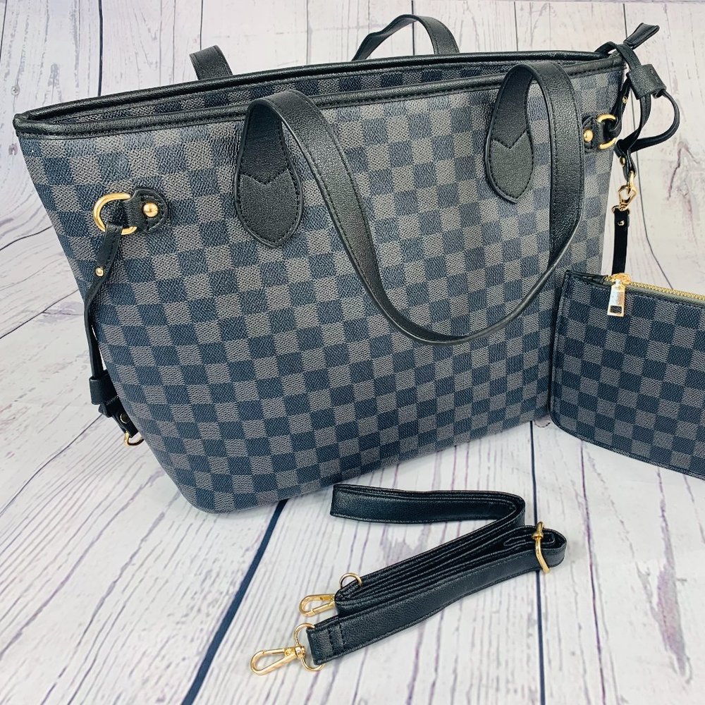 Handbags - Picture 2 of 5